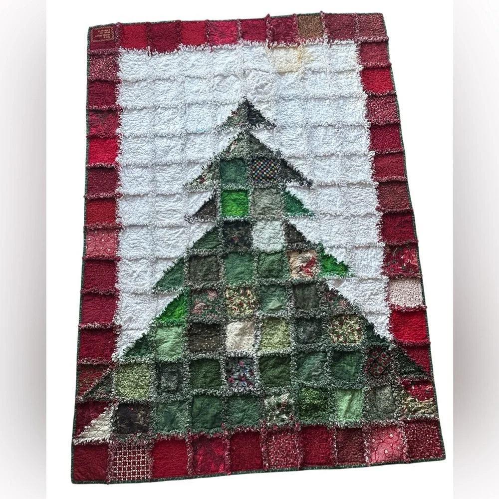 Handmade Quilted Throw Holiday Patchwork Christmas Tree Quilt Blanket 70” x 50”